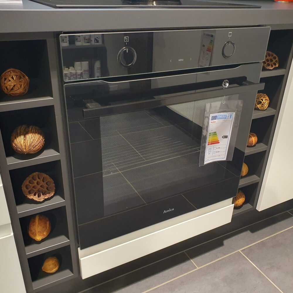 Impuls IP 4820 grifflose Küche in Weiß matt – Ansicht 2