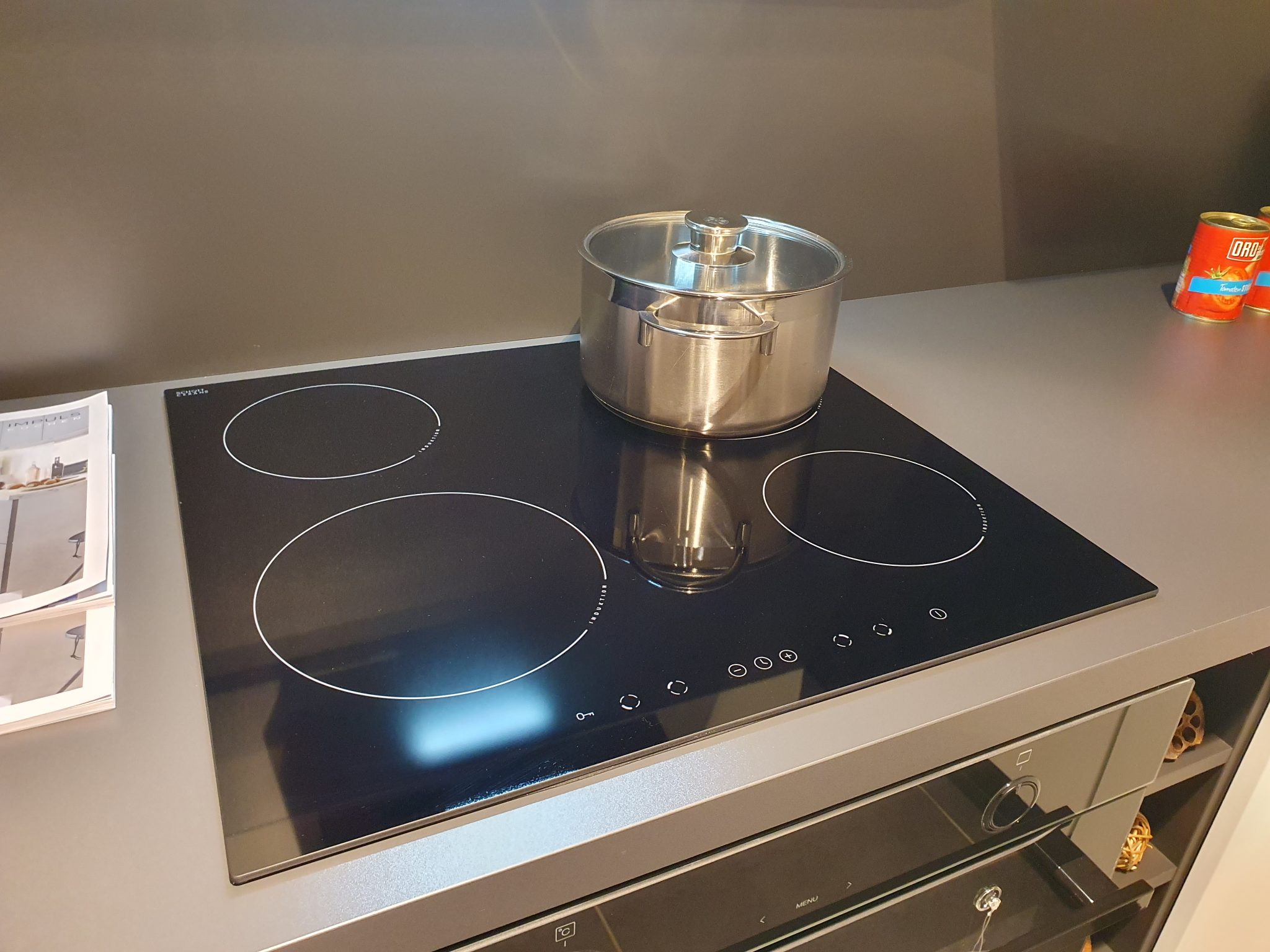 Impuls IP 4820 grifflose Küche in Weiß matt – Ansicht 3