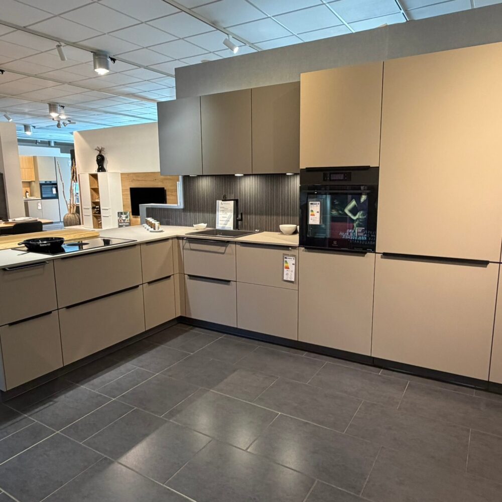 Nobilia Senso Macchiato Ausstellungsküche in L-Form – Ansicht 6