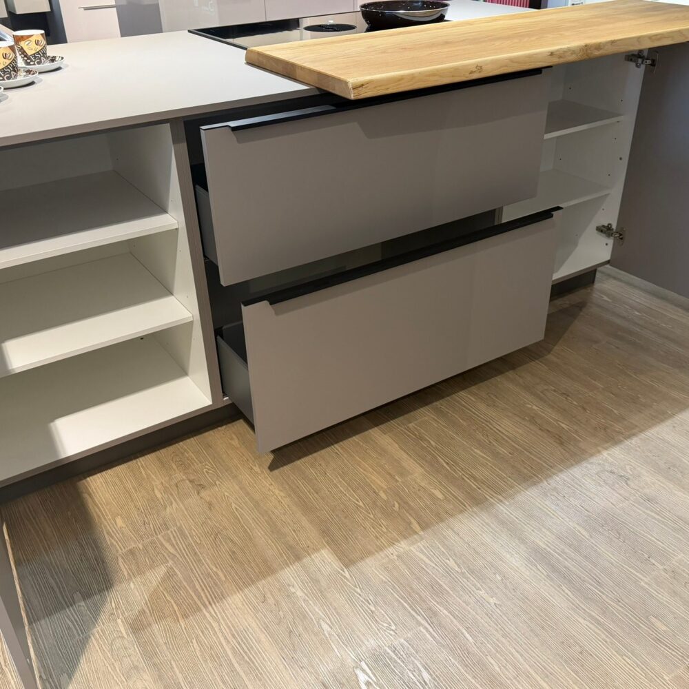 Nobilia Senso Macchiato Ausstellungsküche in L-Form – Ansicht 8